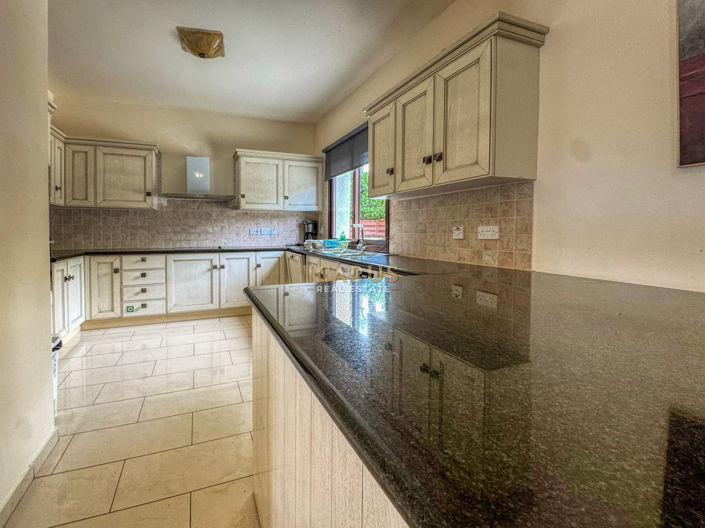 Image No.14-4 Bed House for sale