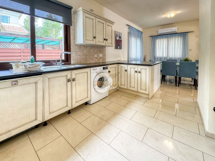 Image No.15-4 Bed House for sale