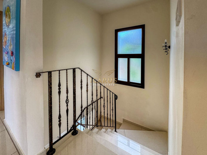 Image No.17-4 Bed House for sale