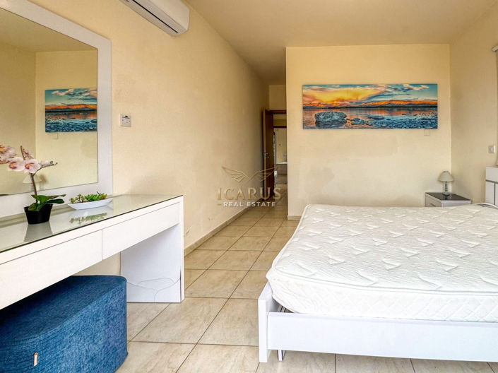 Image No.20-4 Bed House for sale