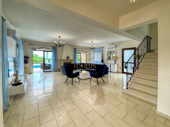 Image No.6-4 Bed House for sale