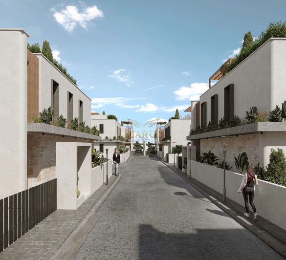 Image No.8-4 Bed House for sale