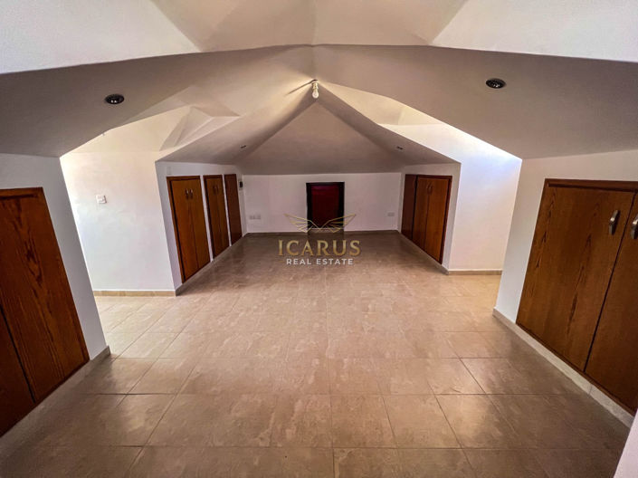 Image No.28-4 Bed House for sale