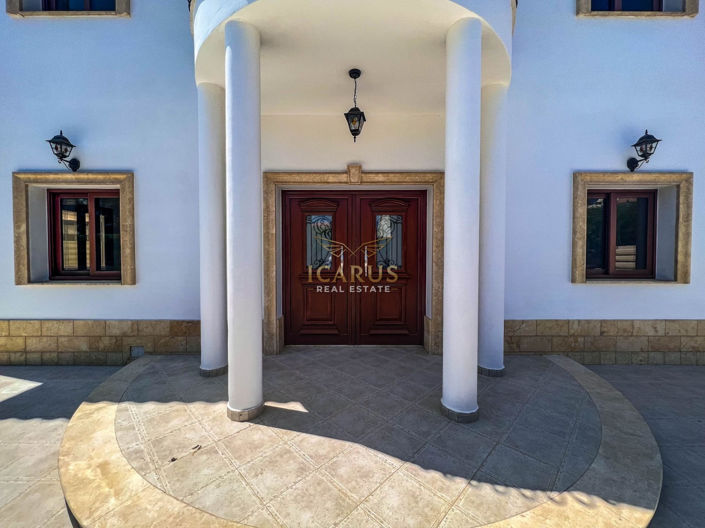 Image No.7-4 Bed House for sale