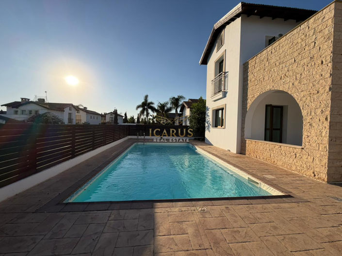 Image No.2-3 Bed House for sale