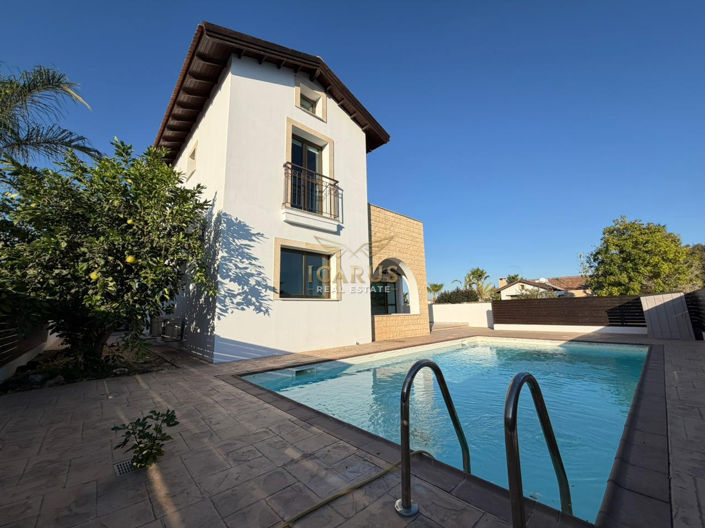 Image No.3-3 Bed House for sale