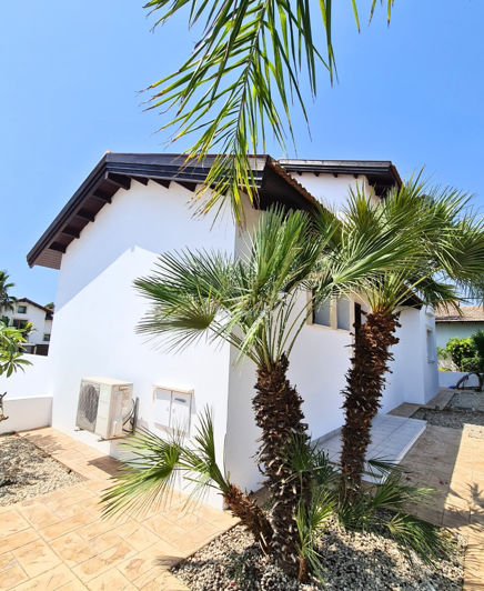 Image No.9-3 Bed House for sale