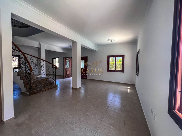 Image No.10-4 Bed House for sale