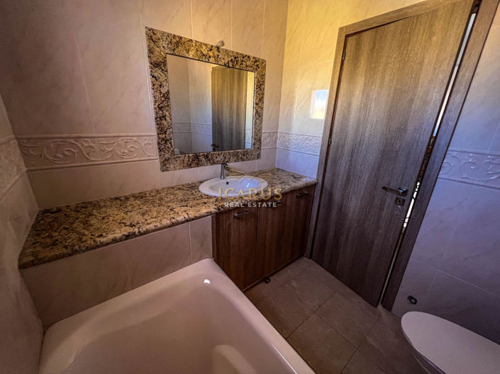 Image No.29-4 Bed House for sale