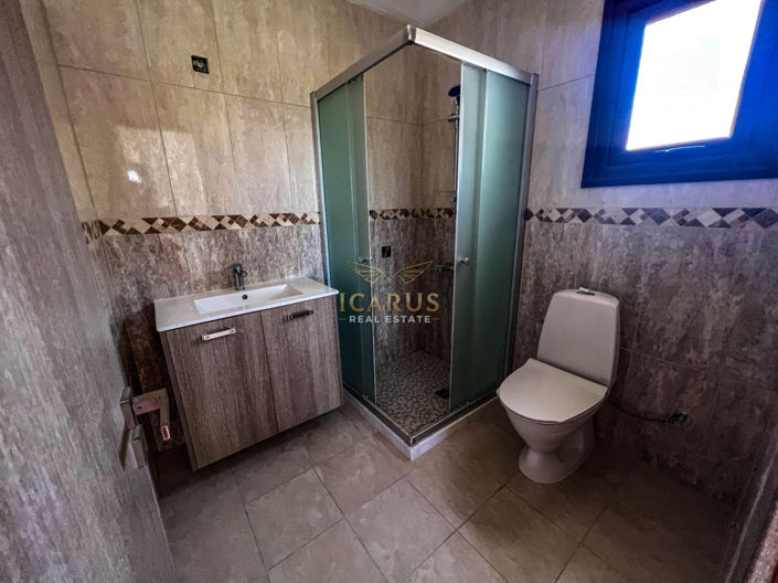 Image No.32-4 Bed House for sale