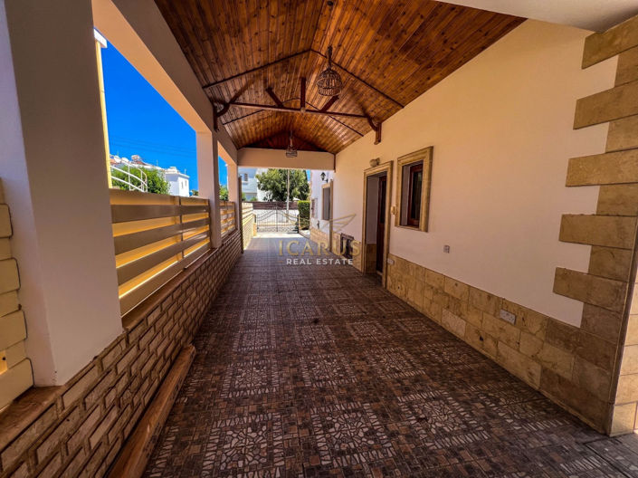 Image No.41-4 Bed House for sale