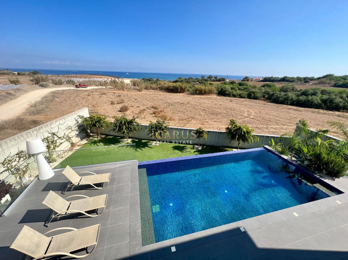 Image No.36-Maison de 4 chambres à vendre à Paralimni