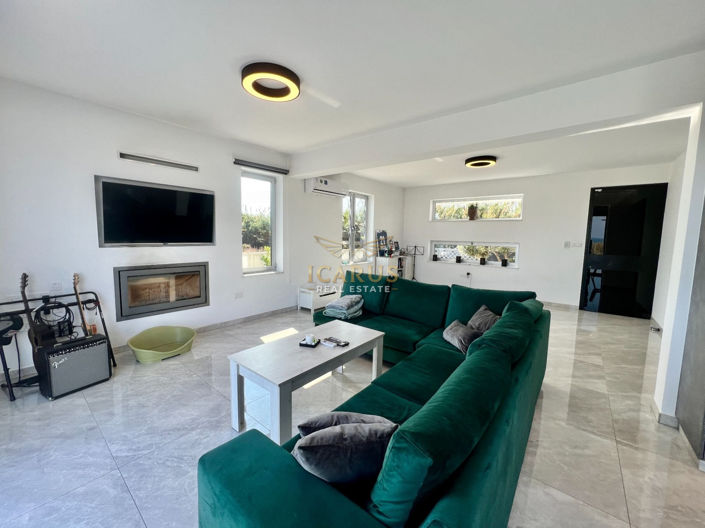 Image No.4-Maison de 4 chambres à vendre à Paralimni