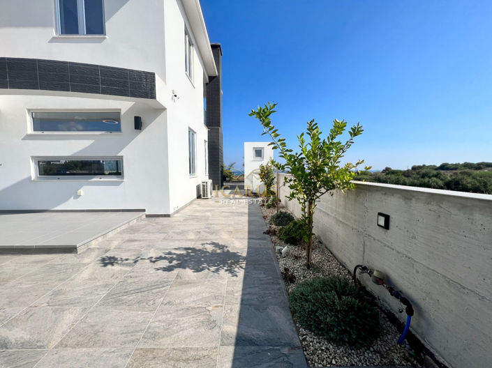 Image No.42-Maison de 4 chambres à vendre à Paralimni