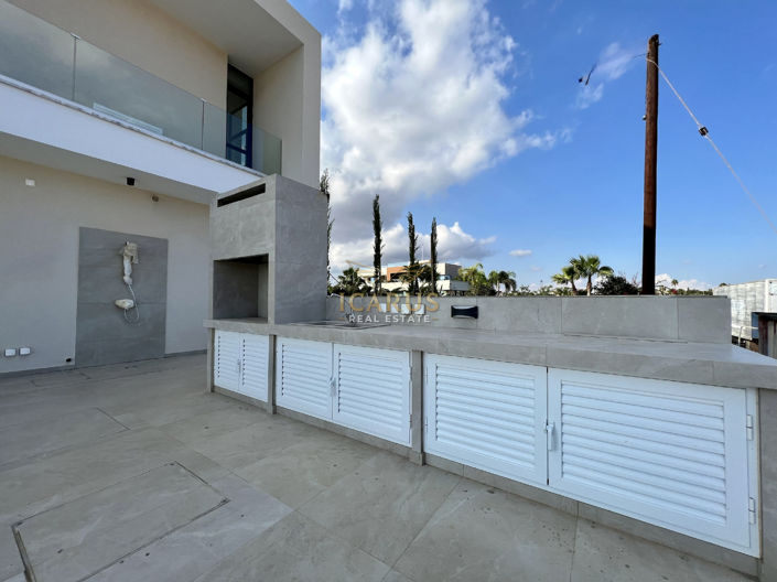 Image No.7-4 Bed House for sale