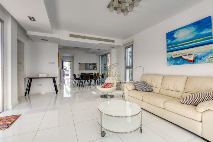 Image No.19-4 Bed House for sale