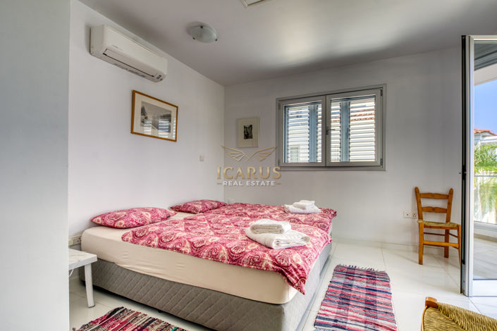 Image No.22-4 Bed House for sale