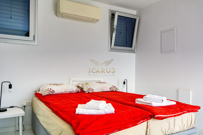 Image No.35-4 Bed House for sale