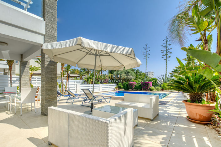 Image No.7-4 Bed House for sale