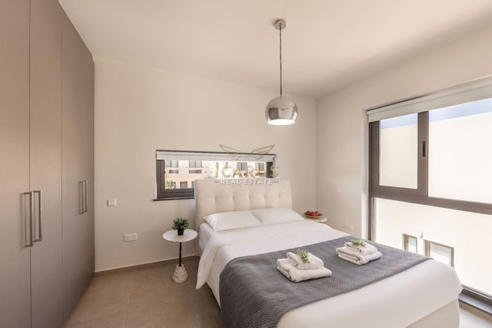 Image No.12-3 Bed House for sale