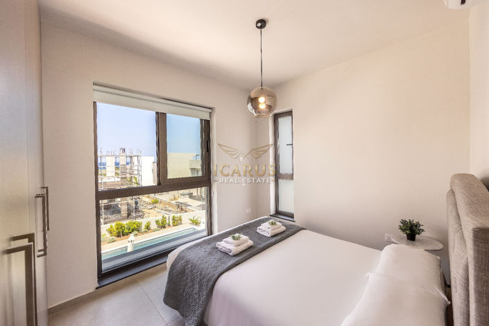 Image No.13-3 Bed House for sale