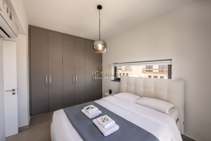 Image No.18-3 Bed House for sale