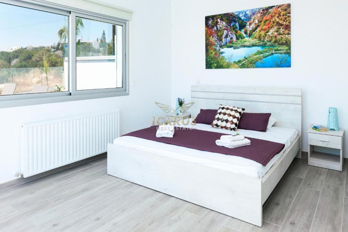 Image No.14-3 Bed House for sale