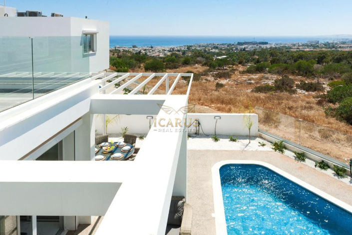 Image No.18-3 Bed House for sale