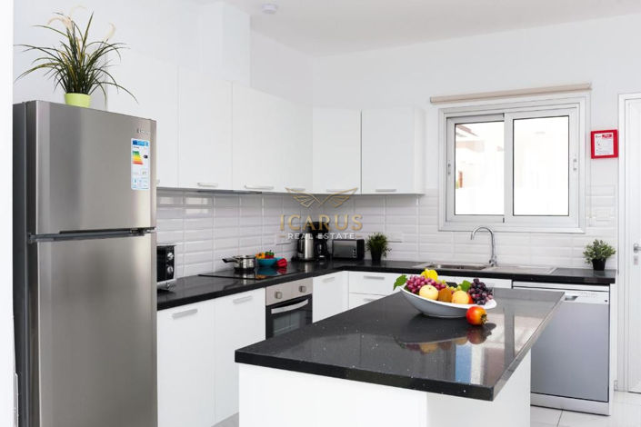 Image No.9-3 Bed House for sale