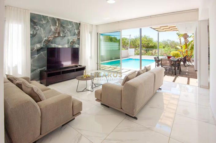 Image No.2-3 Bed House for sale