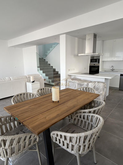 Image No.19-4 Bed House for sale