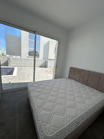 Image No.25-4 Bed House for sale