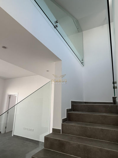 Image No.28-4 Bed House for sale