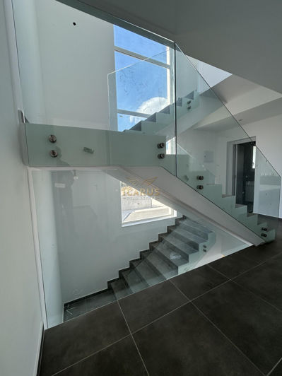 Image No.29-4 Bed House for sale