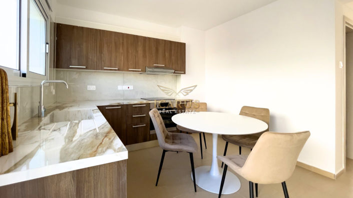 Image No.3-2 Bed House for sale