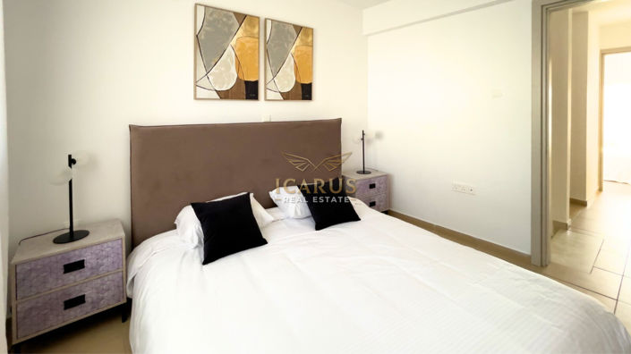 Image No.8-2 Bed House for sale