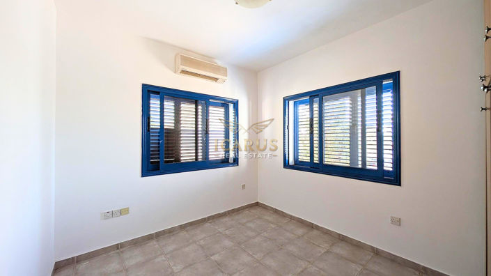 Image No.18-3 Bed House for sale