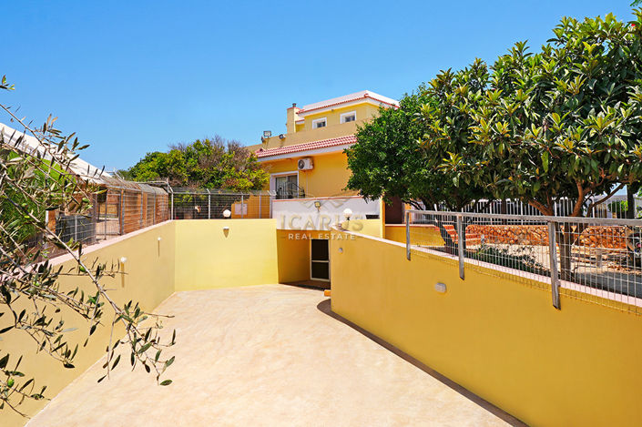 Image No.11-3 Bed House for sale