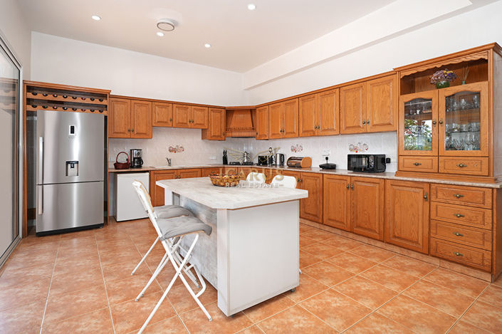 Image No.15-3 Bed House for sale