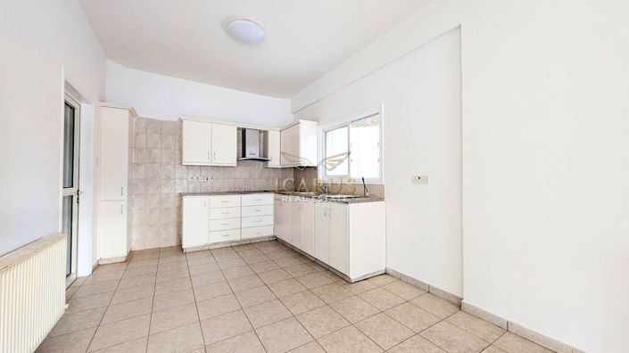 Image No.13-3 Bed House for sale