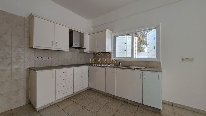 Image No.16-3 Bed House for sale