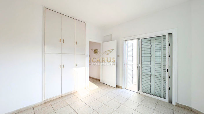 Image No.17-3 Bed House for sale