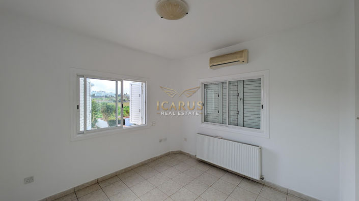 Image No.19-3 Bed House for sale