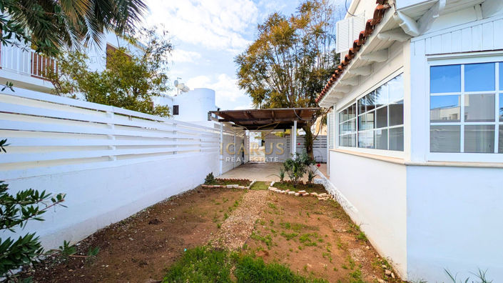 Image No.3-3 Bed House for sale