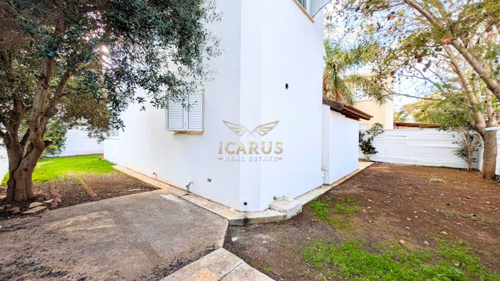 Image No.5-3 Bed House for sale