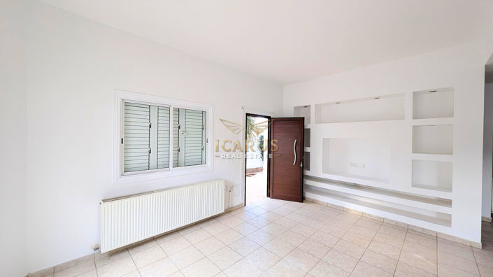 Image No.9-3 Bed House for sale