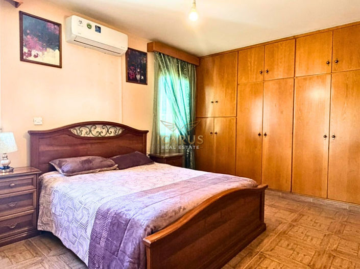 Image No.12-3 Bed House for sale