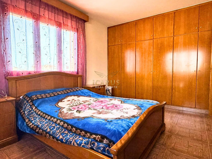 Image No.15-3 Bed House for sale