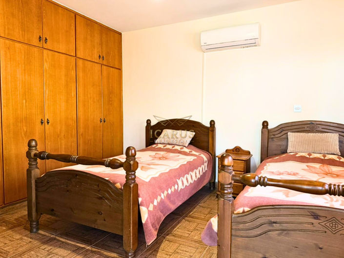 Image No.19-3 Bed House for sale