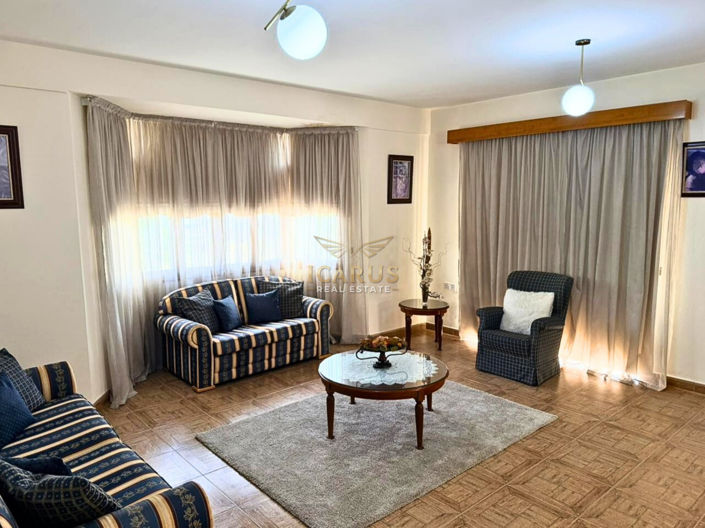 Image No.6-3 Bed House for sale